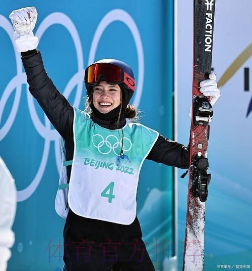 谷爱凌参与冬奥会火炬传递 谷爱凌参与冬奥会火炬传递